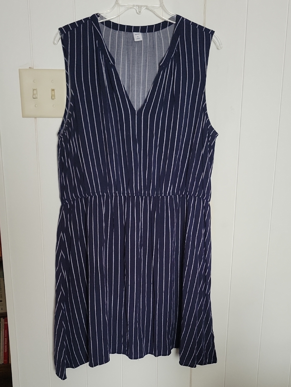 Sleeveless Old Navy Stripe V-Neck Dress XL